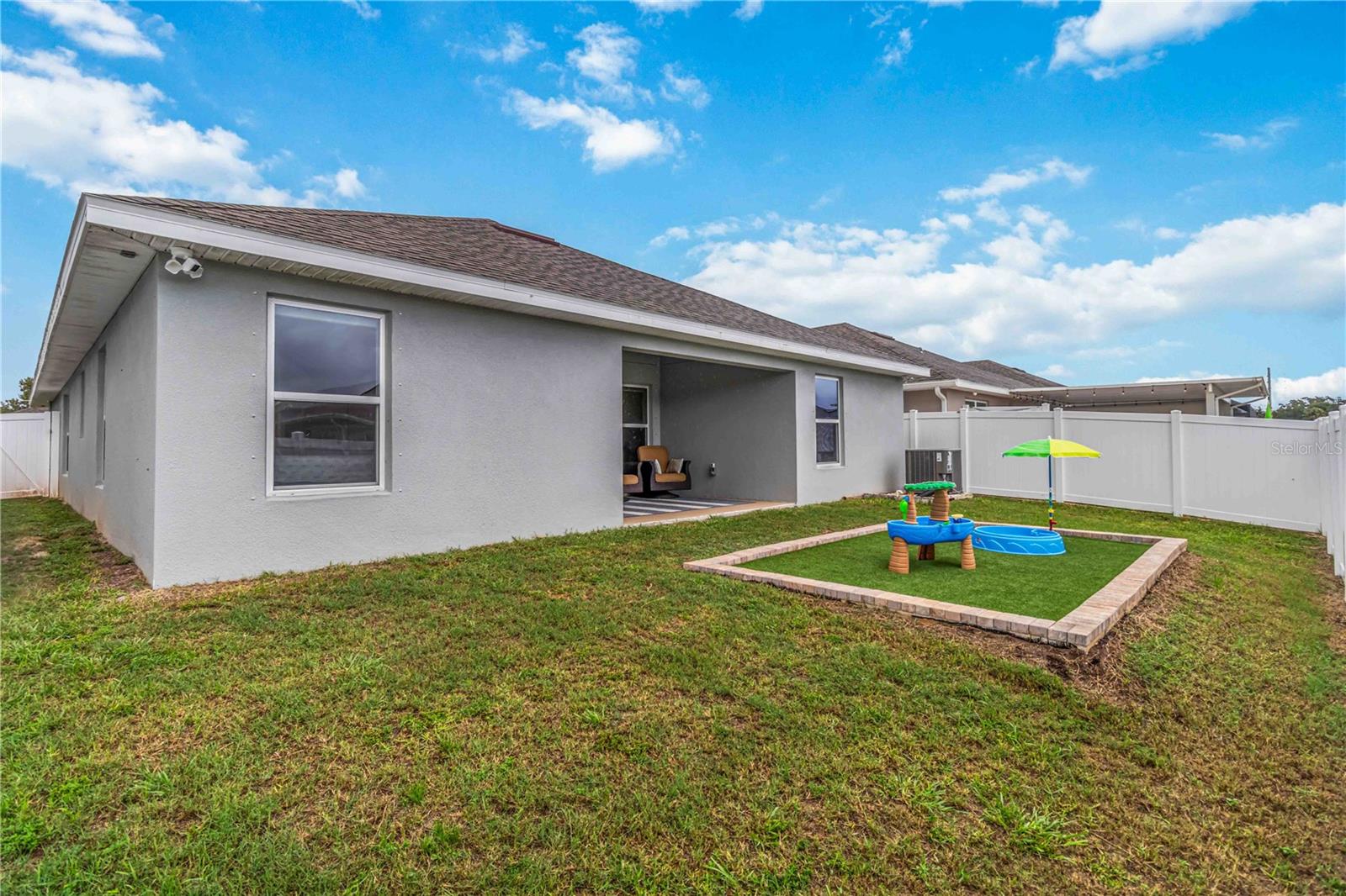 Image 40 of 44 For 745 Lantana Street