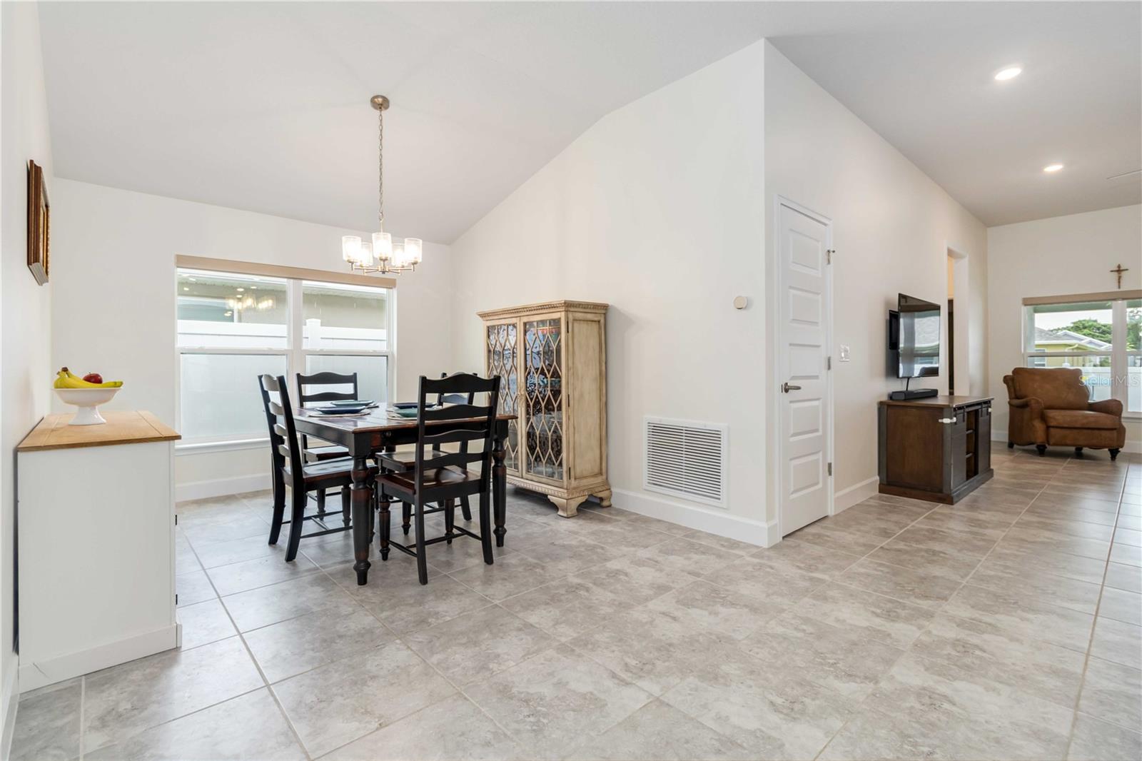 Image 8 of 44 For 745 Lantana Street
