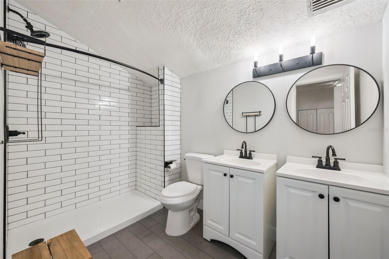 Image 19 of 40 For 1417 Belgrade Avenue A