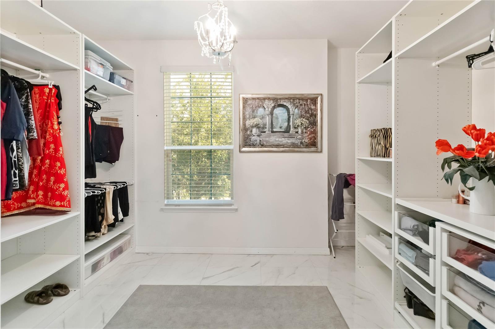 Image 17 of 39 For 248 Wallrock Court
