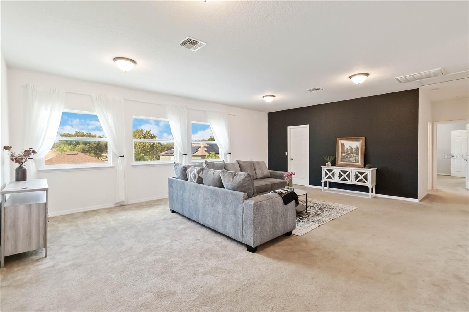 Image 18 of 39 For 248 Wallrock Court