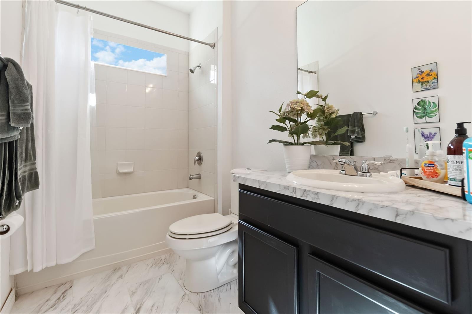Image 23 of 39 For 248 Wallrock Court