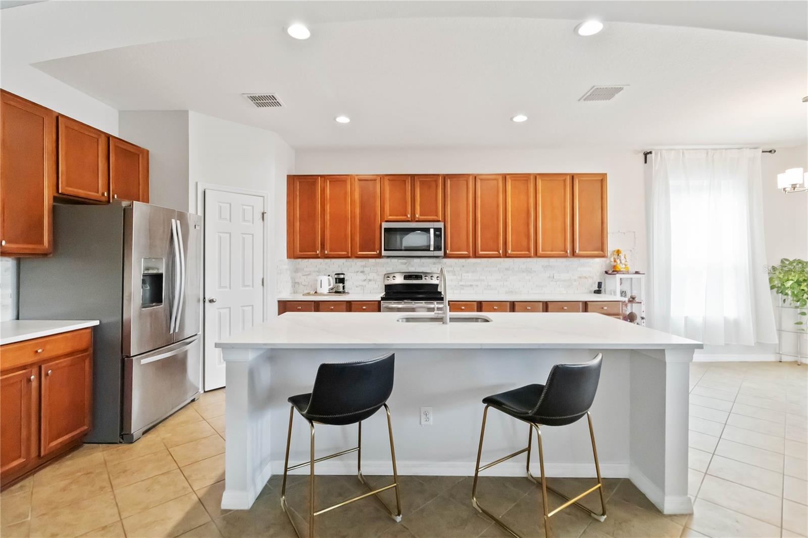Image 6 of 39 For 248 Wallrock Court