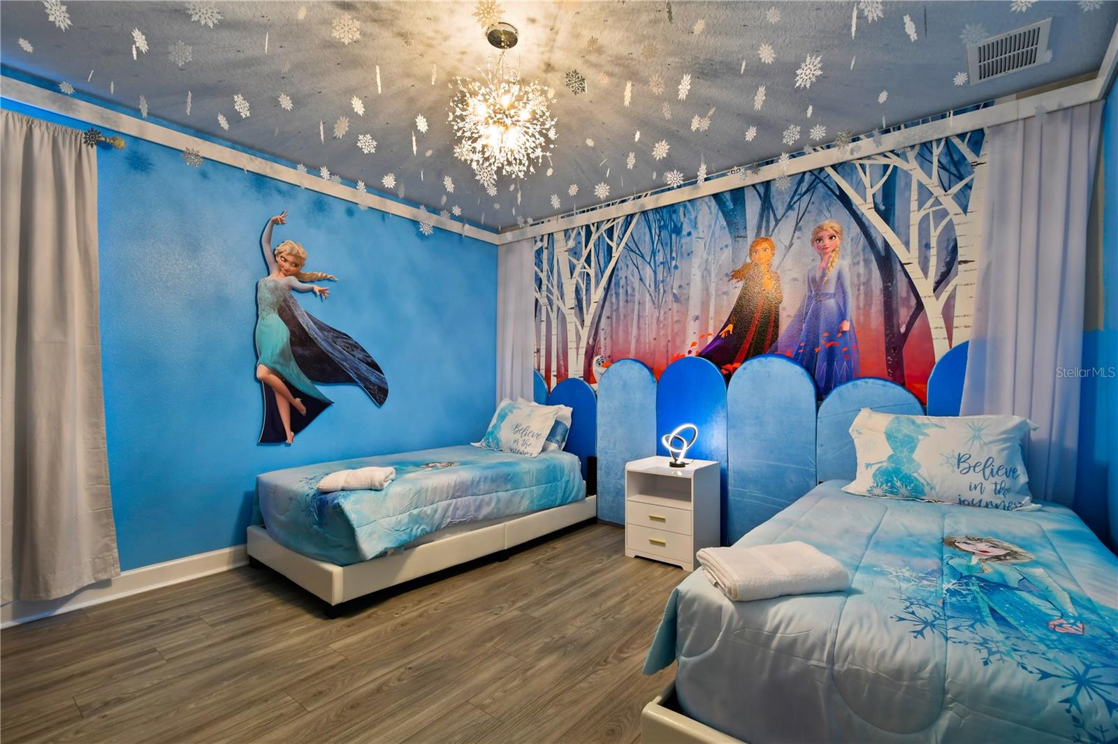 Image 19 of 57 For 1415 Moon Valley Drive