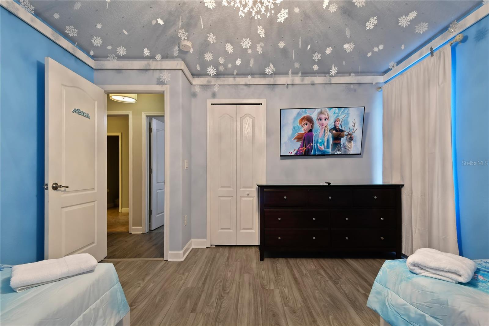 Image 21 of 57 For 1415 Moon Valley Drive