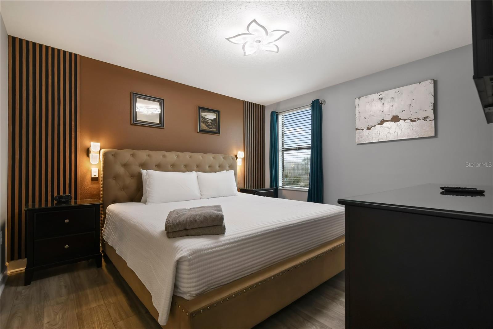 Image 23 of 57 For 1415 Moon Valley Drive