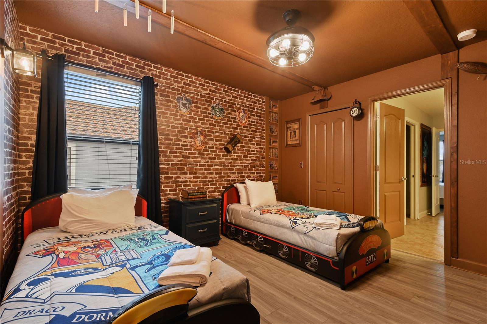 Image 27 of 57 For 1415 Moon Valley Drive