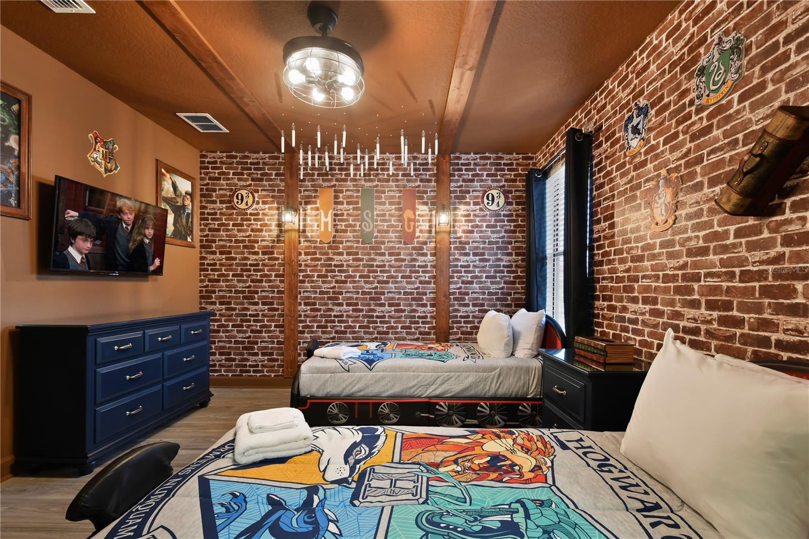 Image 28 of 57 For 1415 Moon Valley Drive