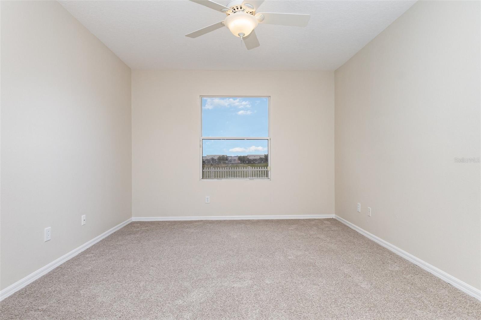 Image 18 of 31 For 213 Knollwood Drive