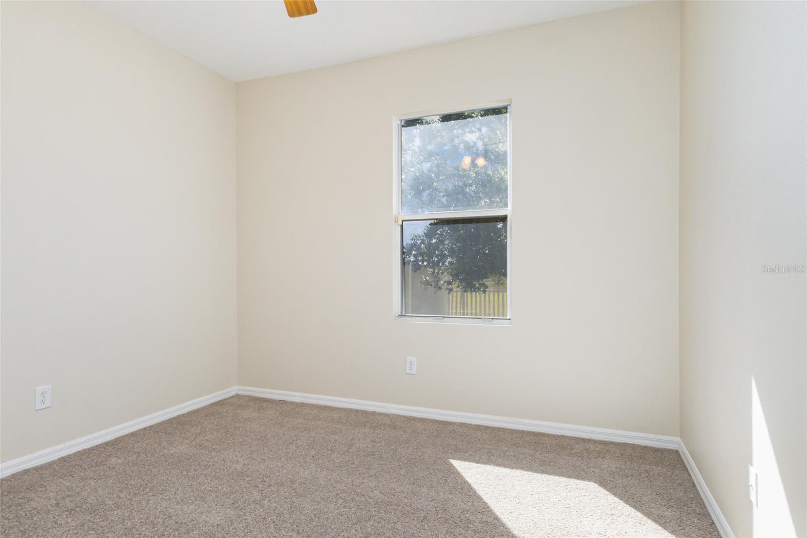 Image 21 of 31 For 213 Knollwood Drive