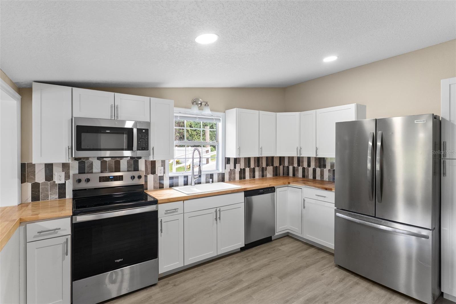 Image 10 of 31 For 15375 64th Place