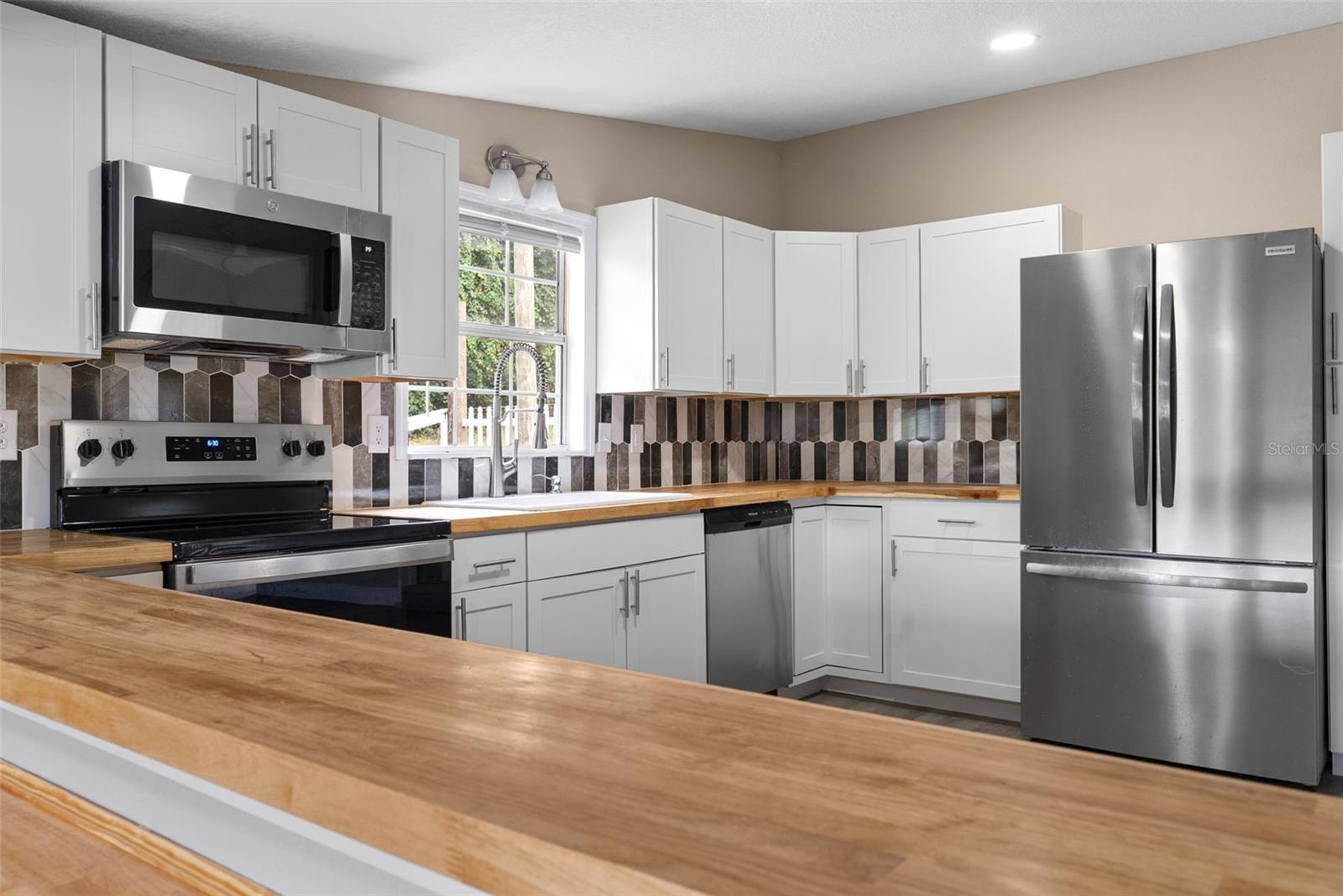 Image 9 of 31 For 15375 64th Place