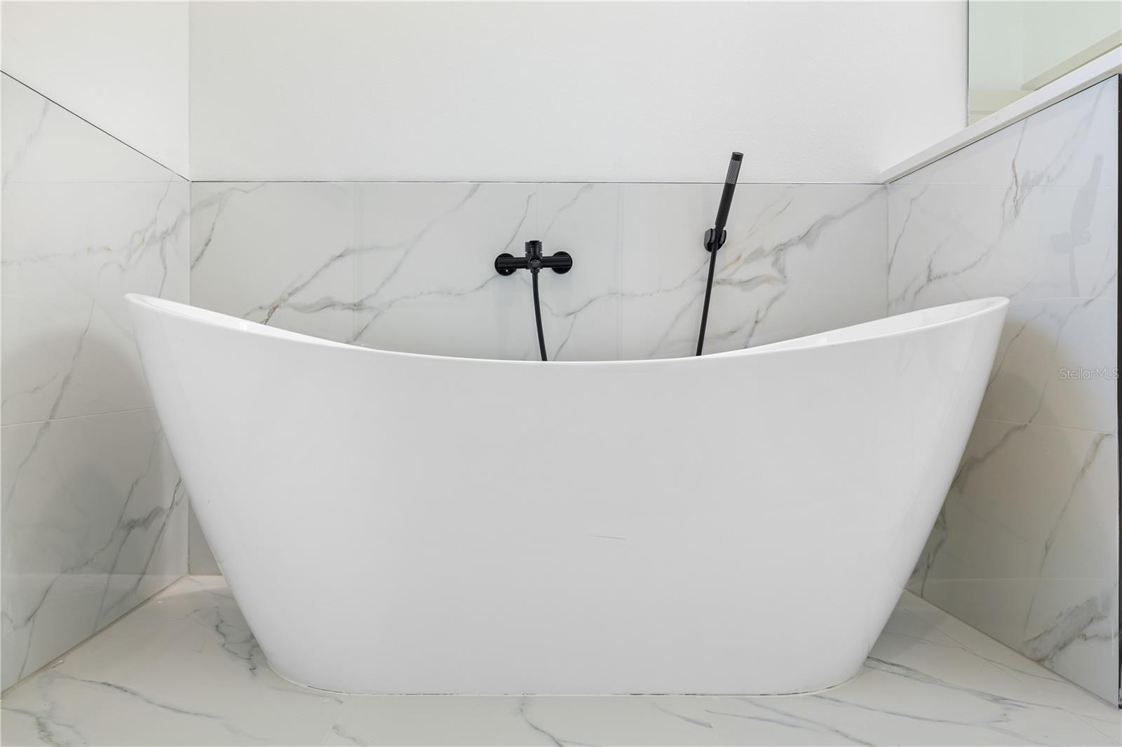 Image 25 of 46 For 15467 Hillsborough Boulevard