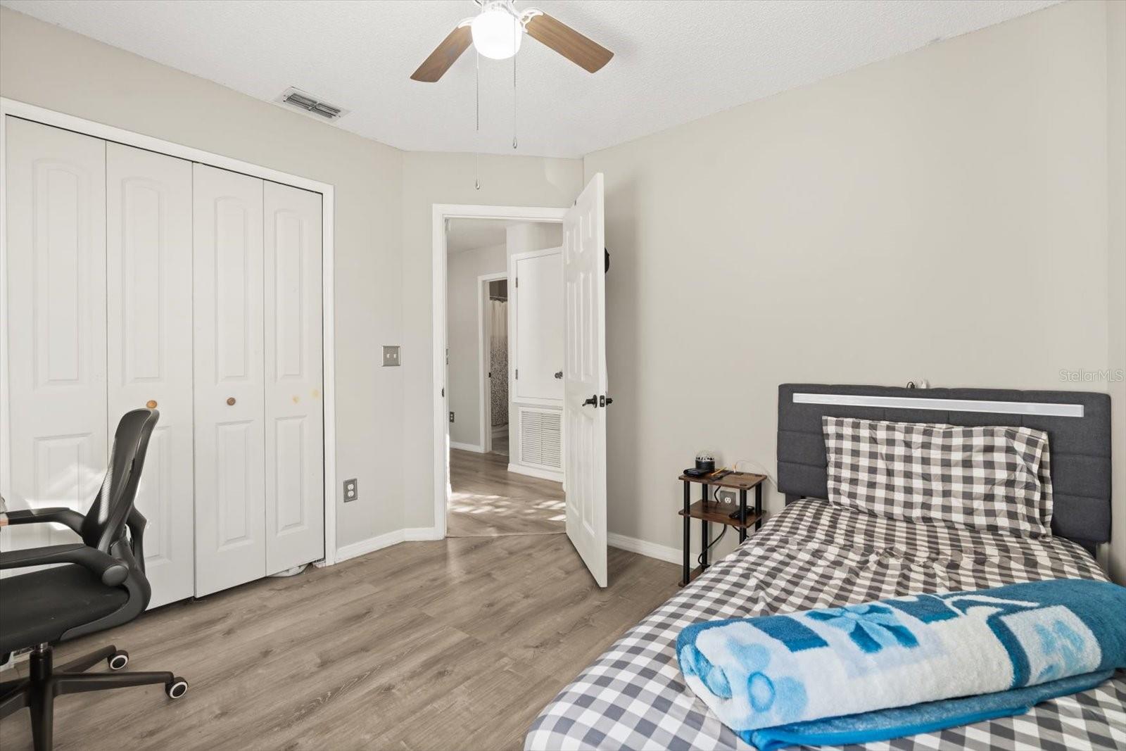 Image 25 of 27 For 1003 Wharf Creek Court