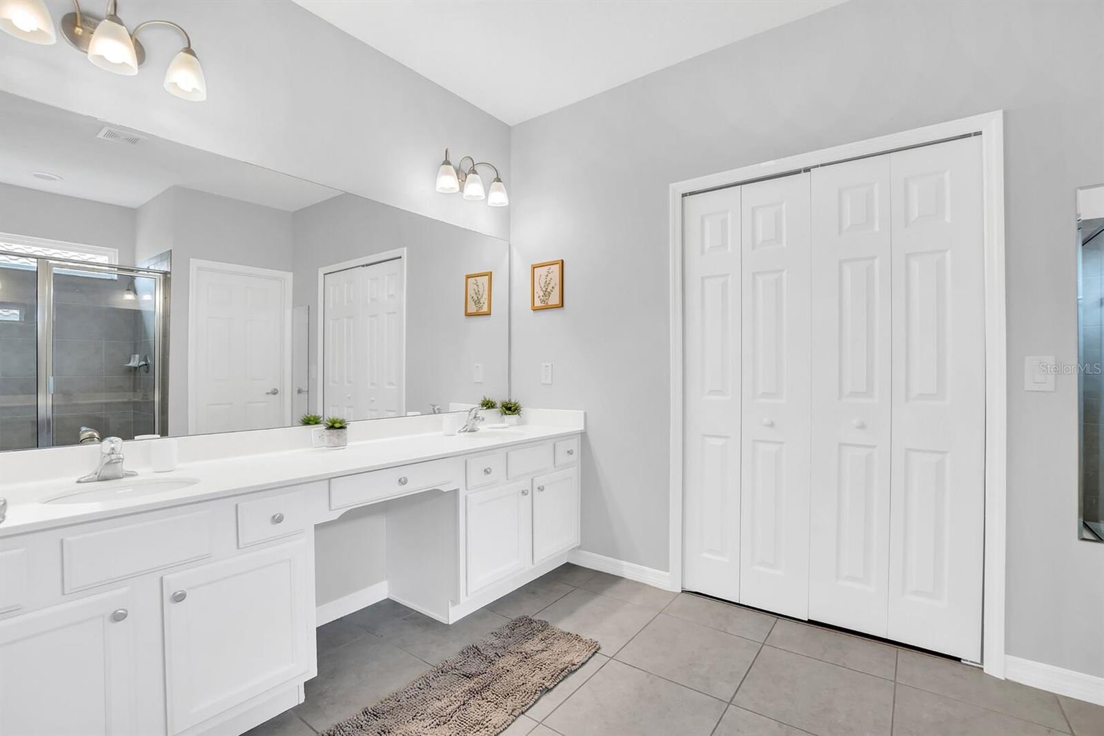 Image 17 of 74 For 6148 Broad Oak Drive
