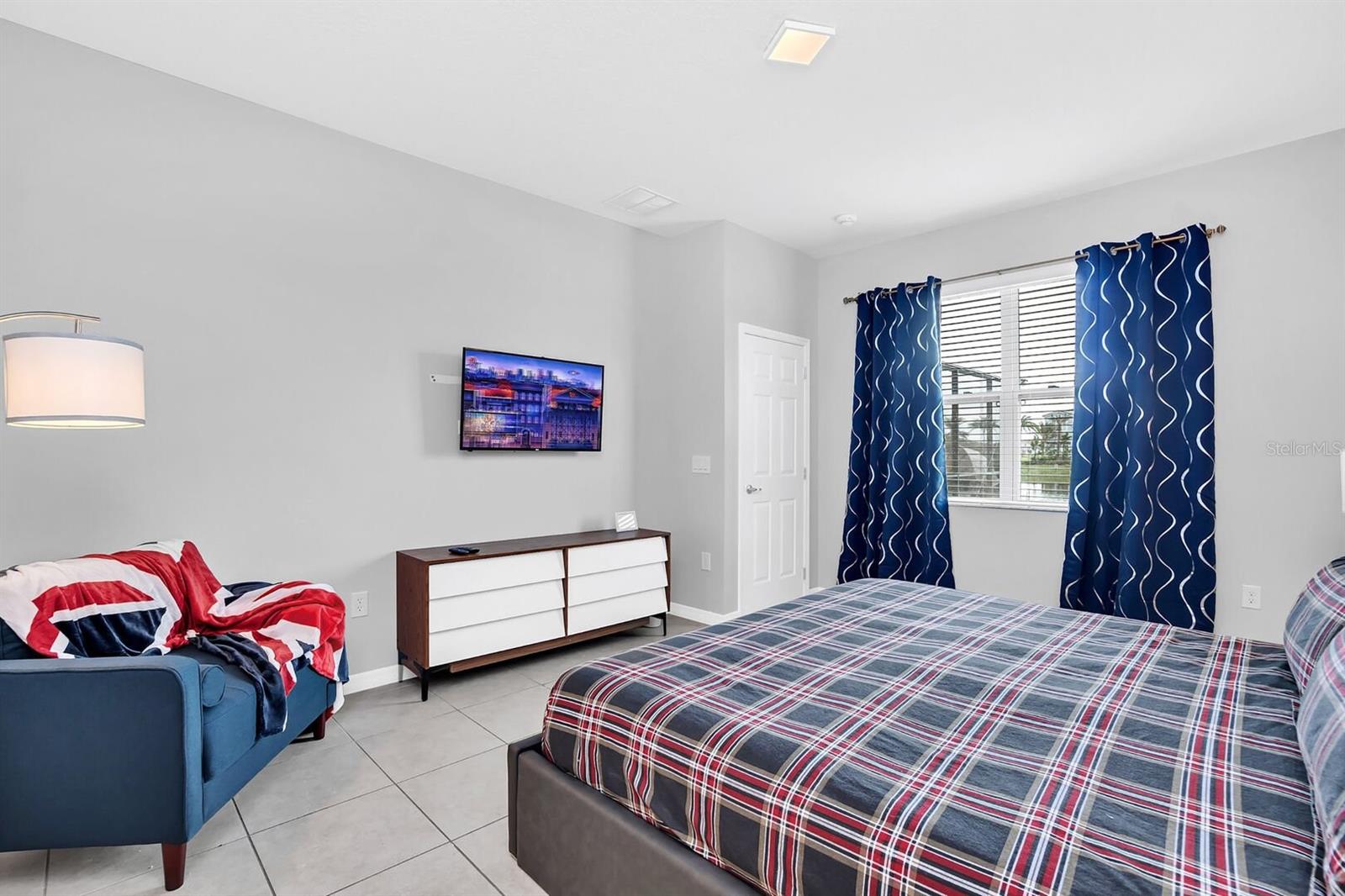 Image 28 of 74 For 6148 Broad Oak Drive