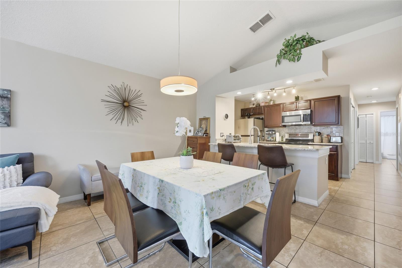 Image 12 of 30 For 8718 Rain Forest Place C