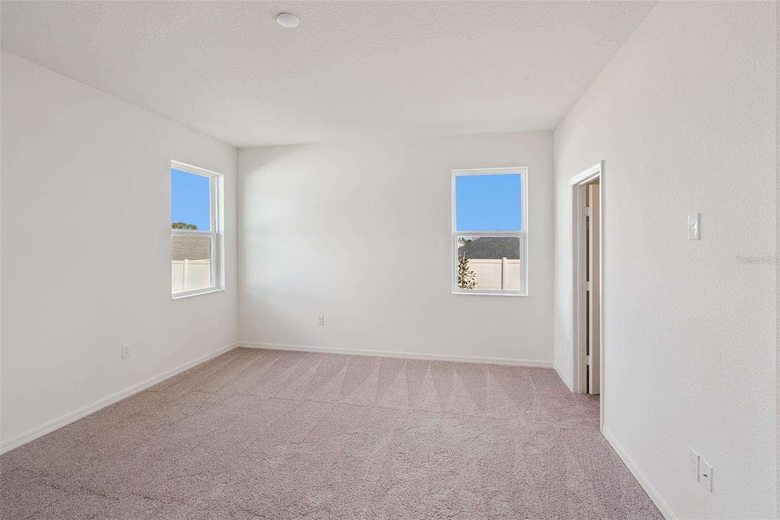 Image 12 of 31 For 338 Ridgemark Avenue