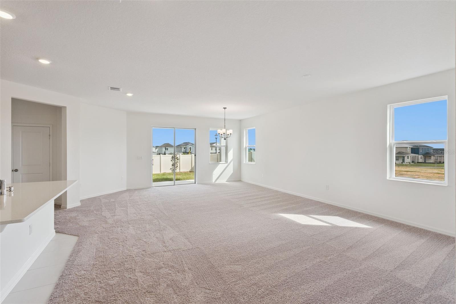 Image 4 of 31 For 338 Ridgemark Avenue