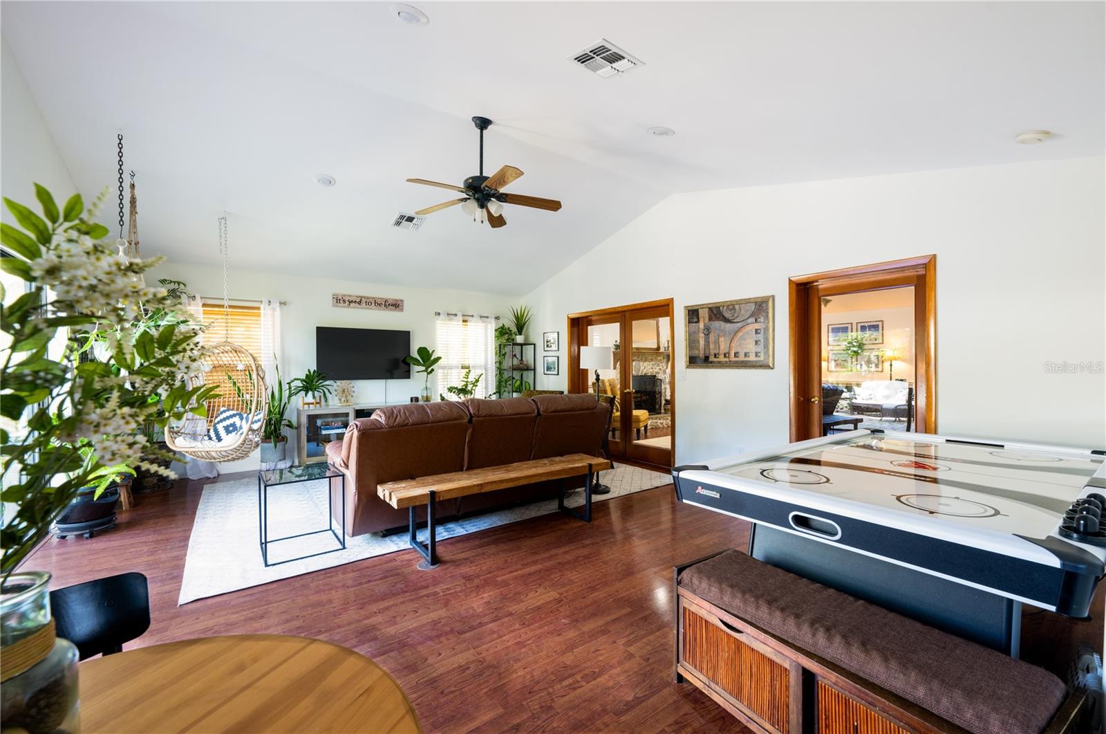 Image 18 of 31 For 901 Cutler Road