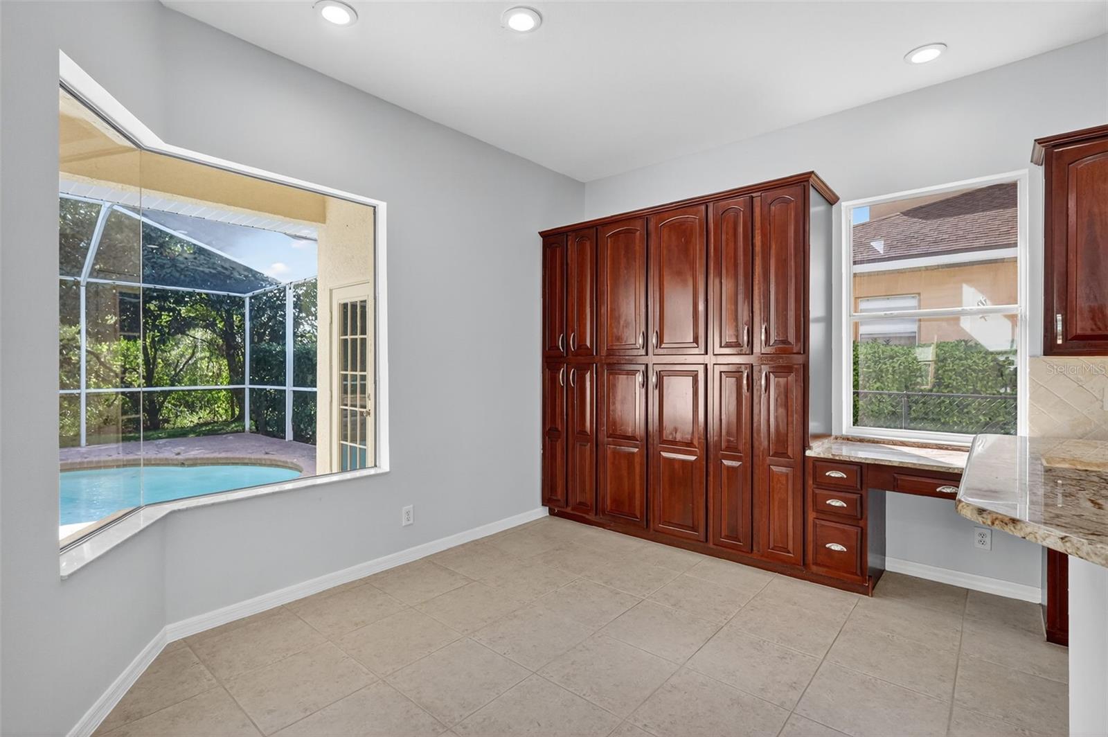 Image 12 of 47 For 10207 Deercliff Drive