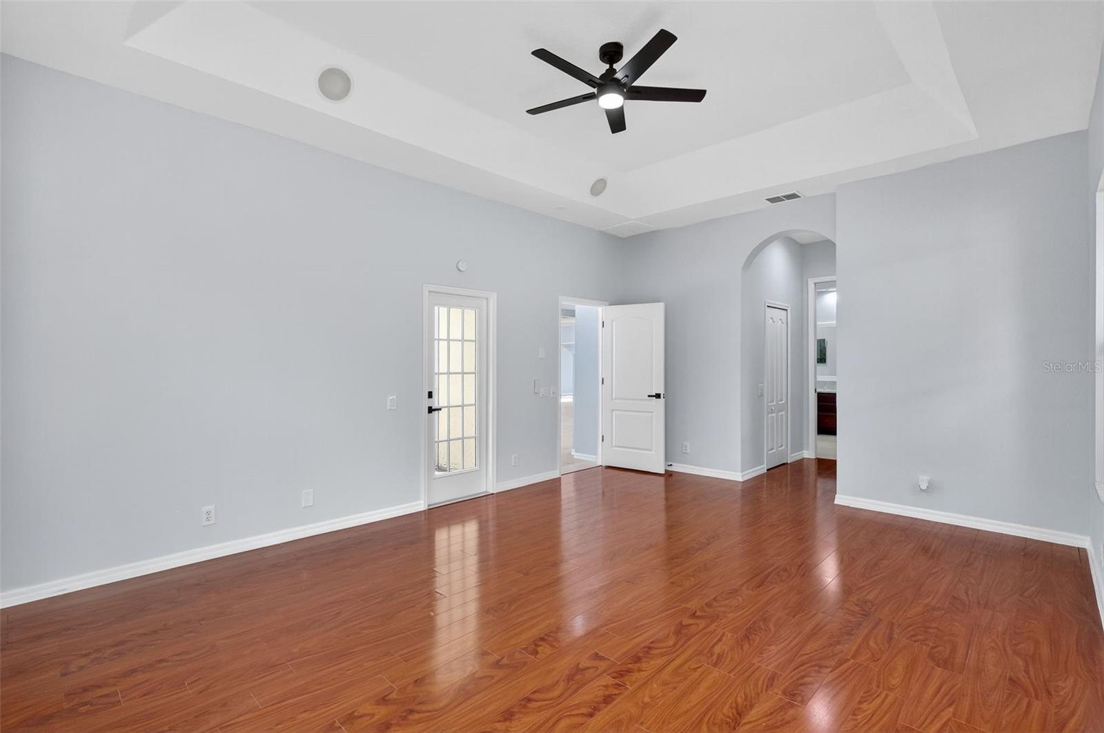 Image 17 of 47 For 10207 Deercliff Drive