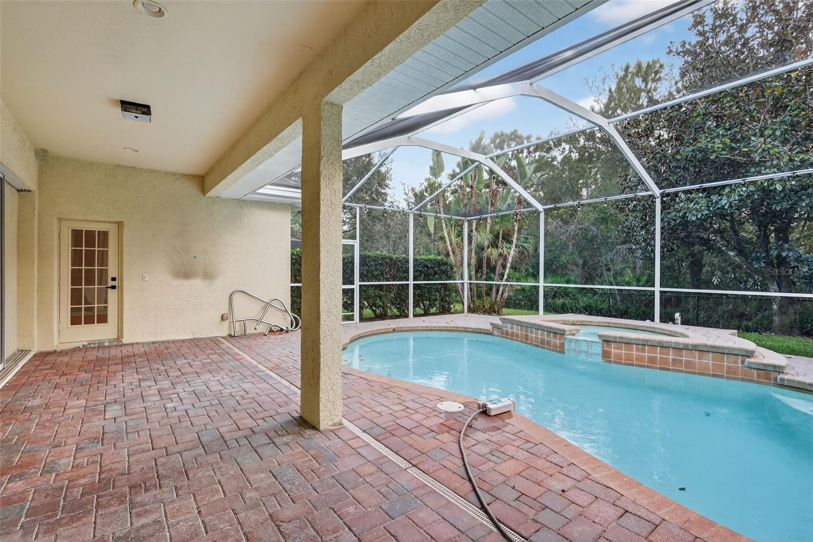 Image 32 of 47 For 10207 Deercliff Drive