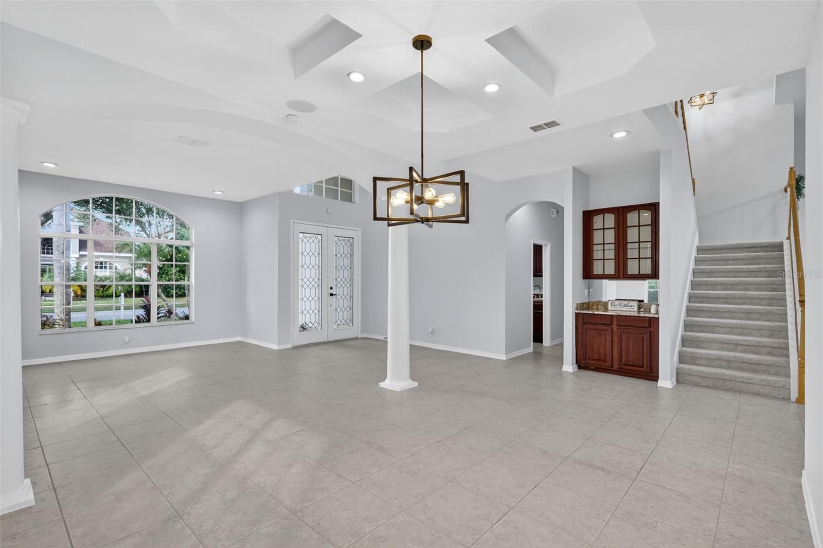 Image 5 of 47 For 10207 Deercliff Drive