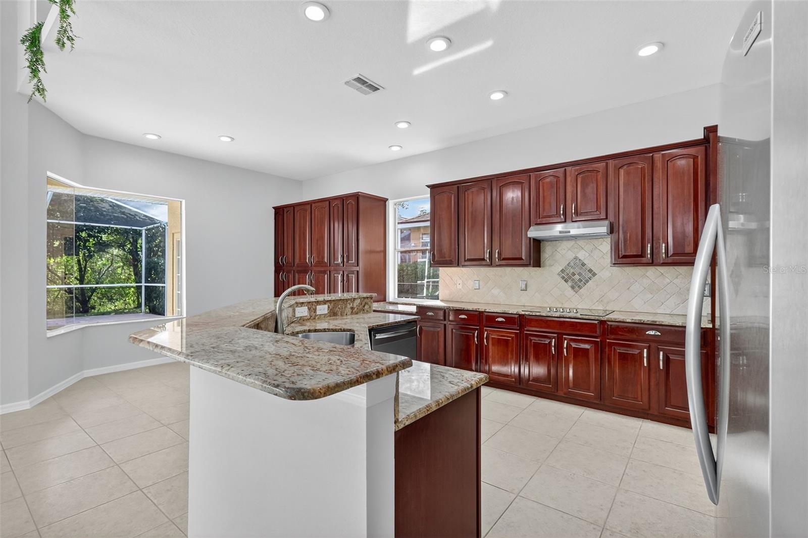 Image 8 of 47 For 10207 Deercliff Drive