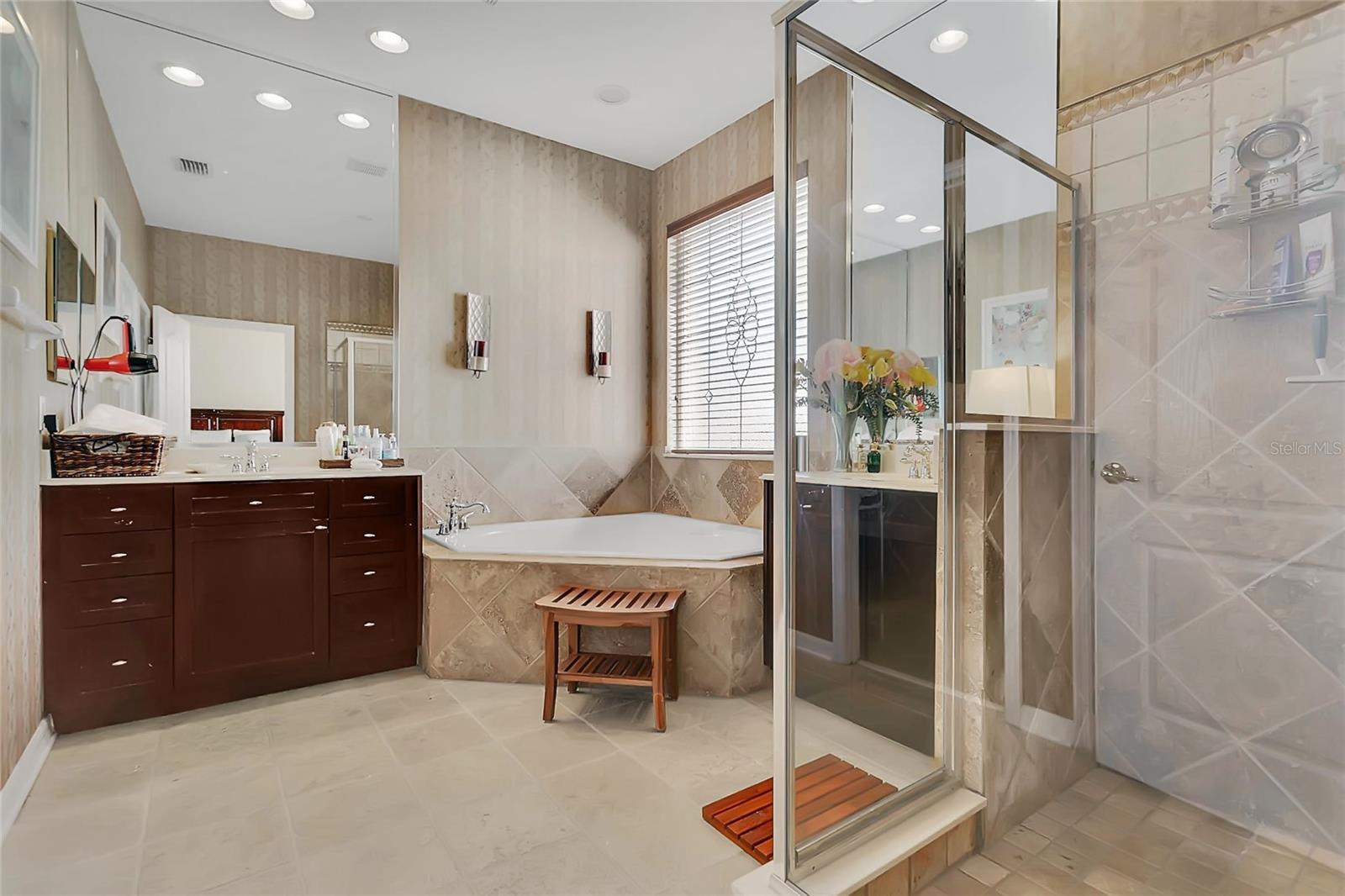 Image 21 of 50 For 6712 Thornhill Circle