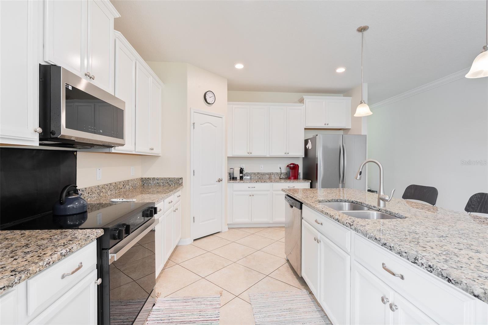 Image 12 of 44 For 7451 Fairgrove Avenue