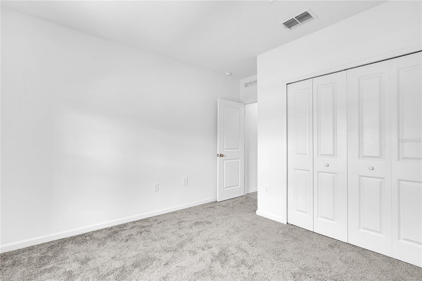 Image 12 of 19 For 1021 Waterfall Boulevard