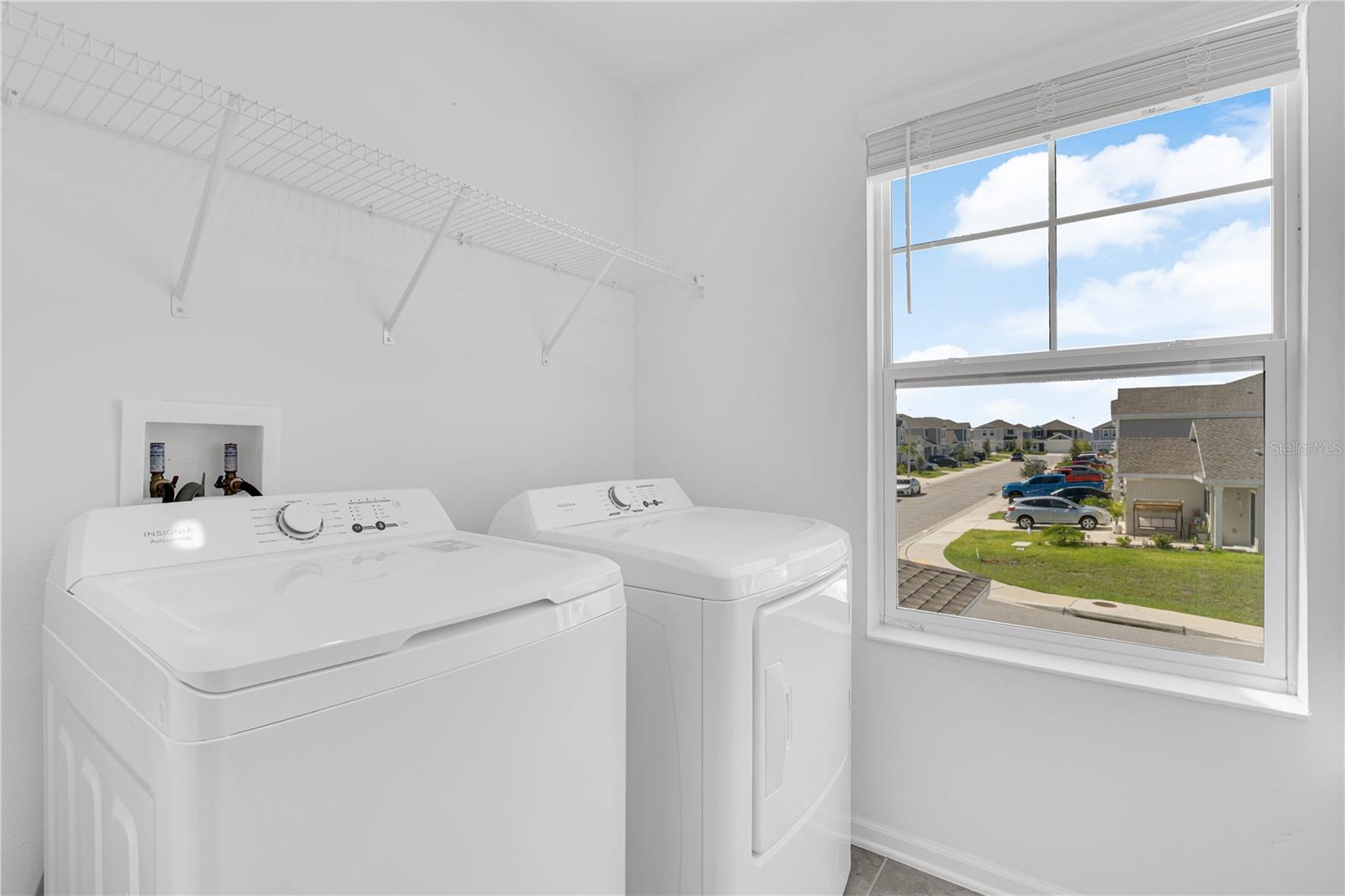 Image 16 of 19 For 1021 Waterfall Boulevard