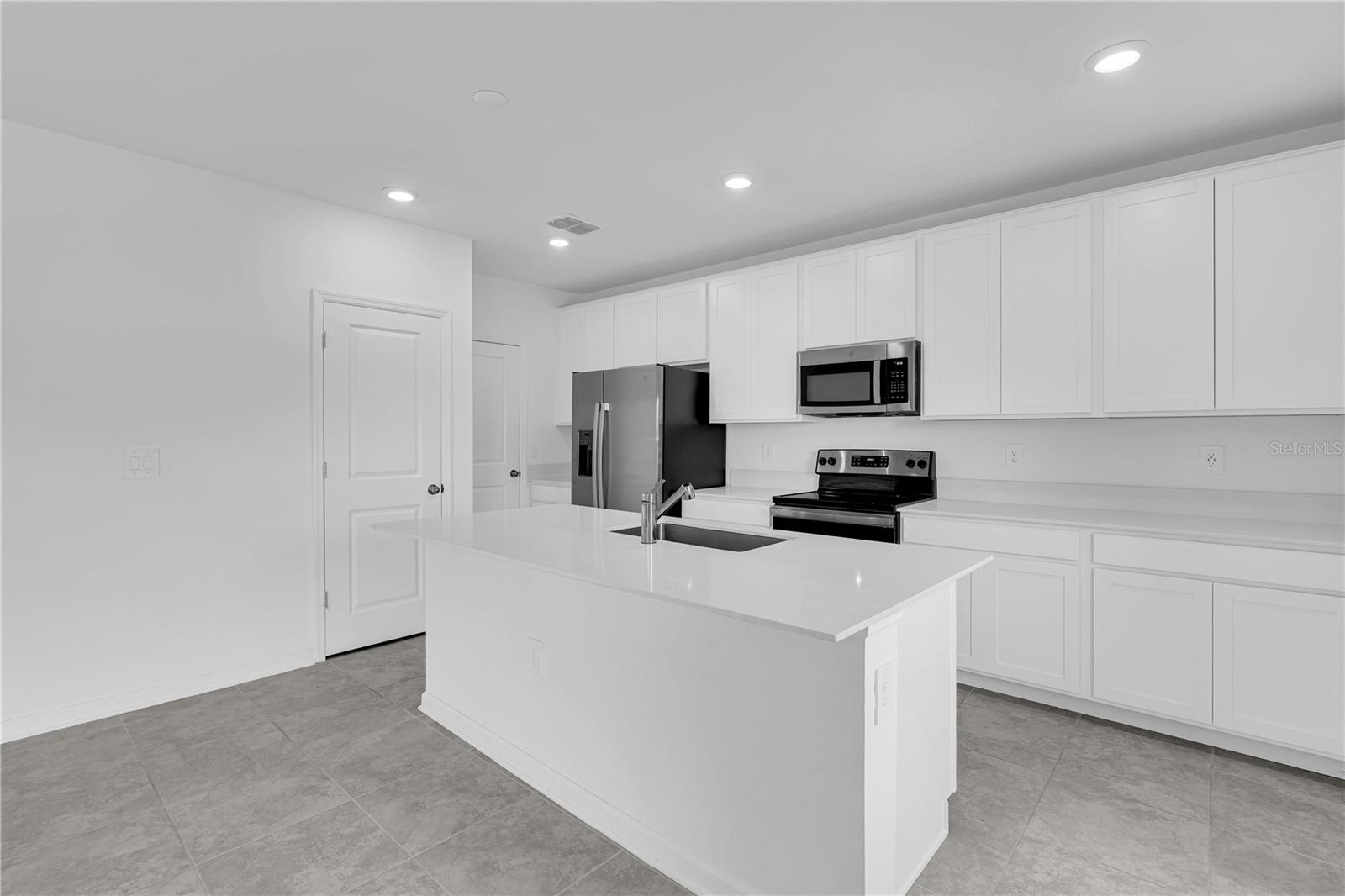 Image 3 of 19 For 1021 Waterfall Boulevard