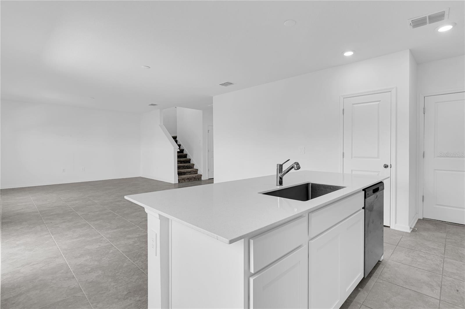 Image 5 of 19 For 1021 Waterfall Boulevard