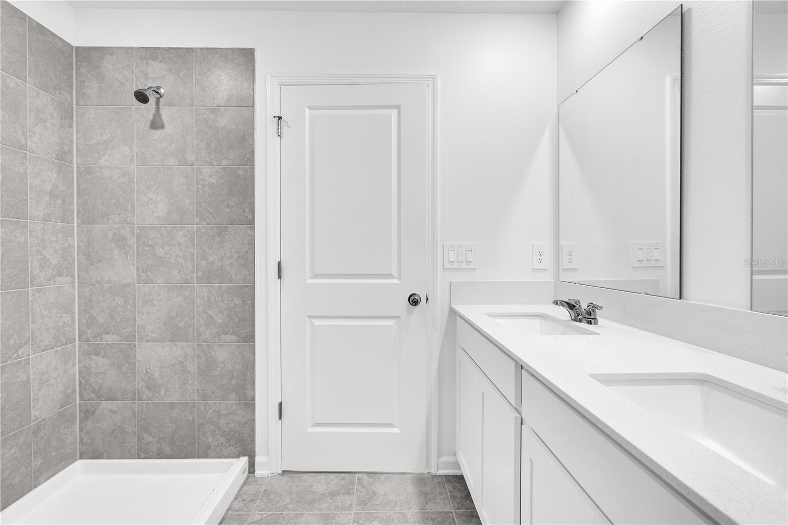 Image 8 of 19 For 1021 Waterfall Boulevard