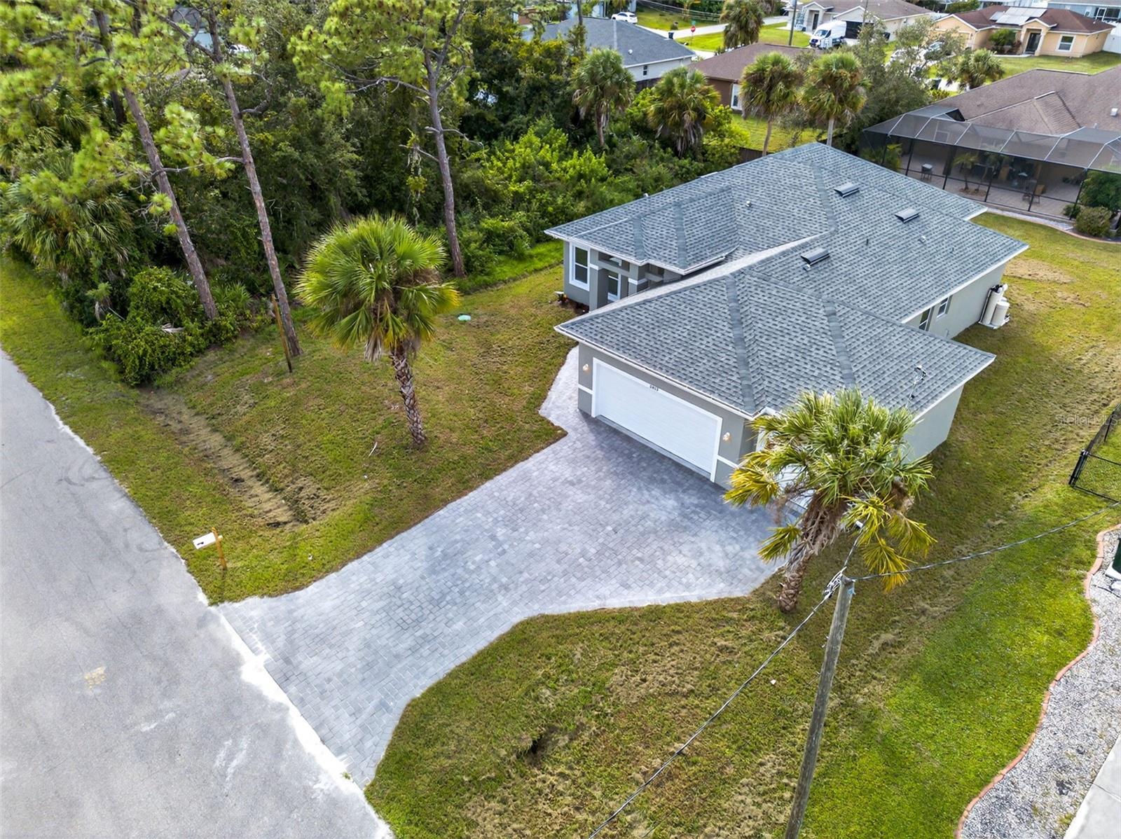 Image 3 of 63 For 2279 Margaret Lane