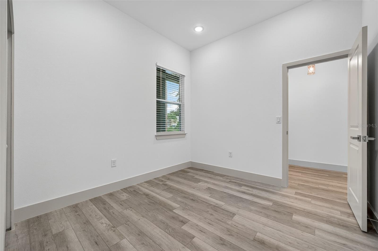 Image 42 of 63 For 2279 Margaret Lane