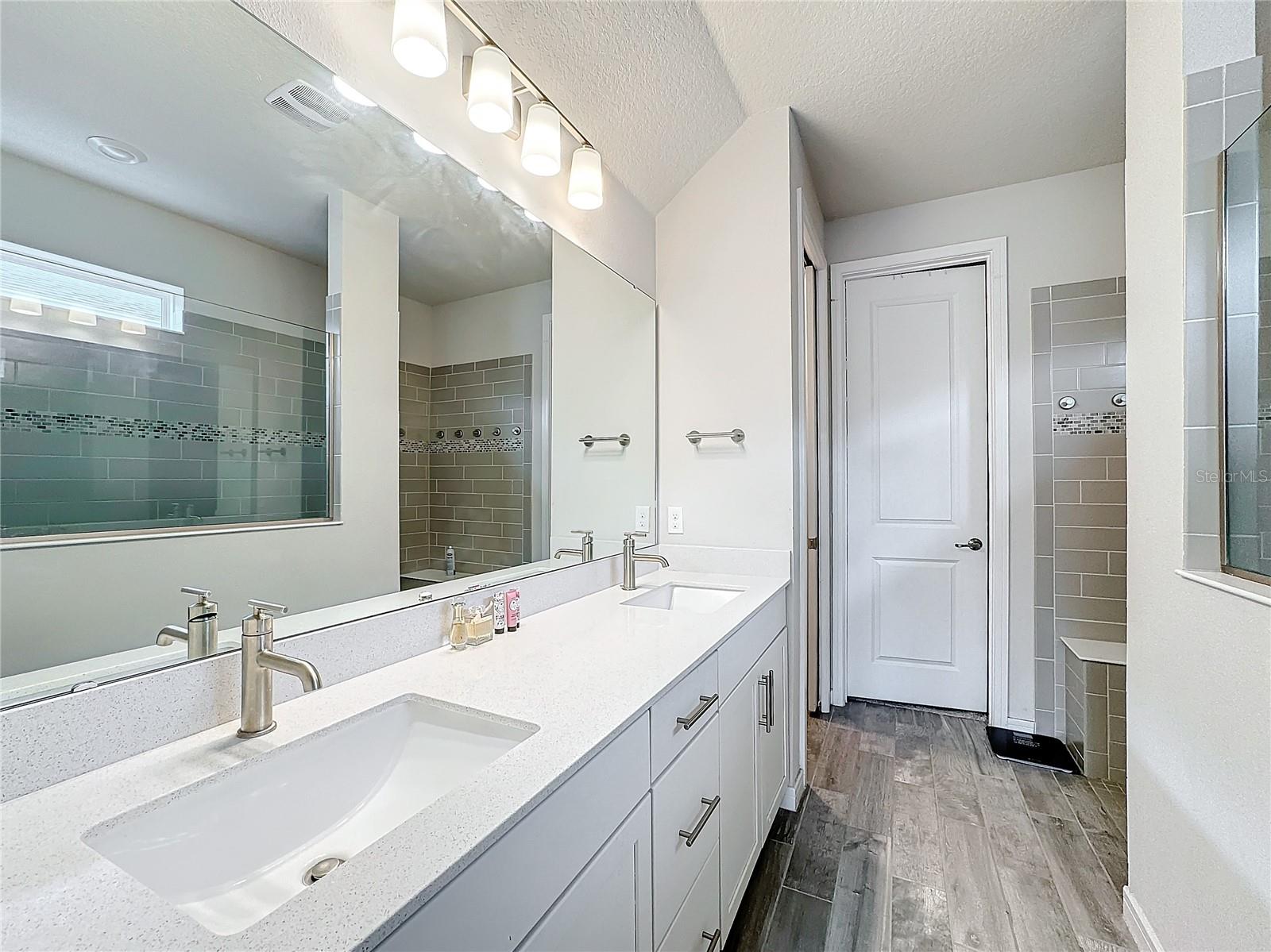 Image 17 of 38 For 5616 Arborvista Drive