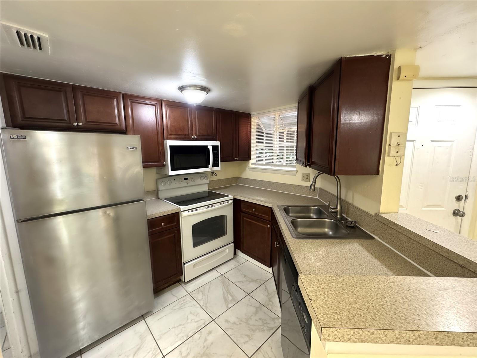 Details for 1932 Lake Atriums Circle 67, ORLANDO, FL 32839