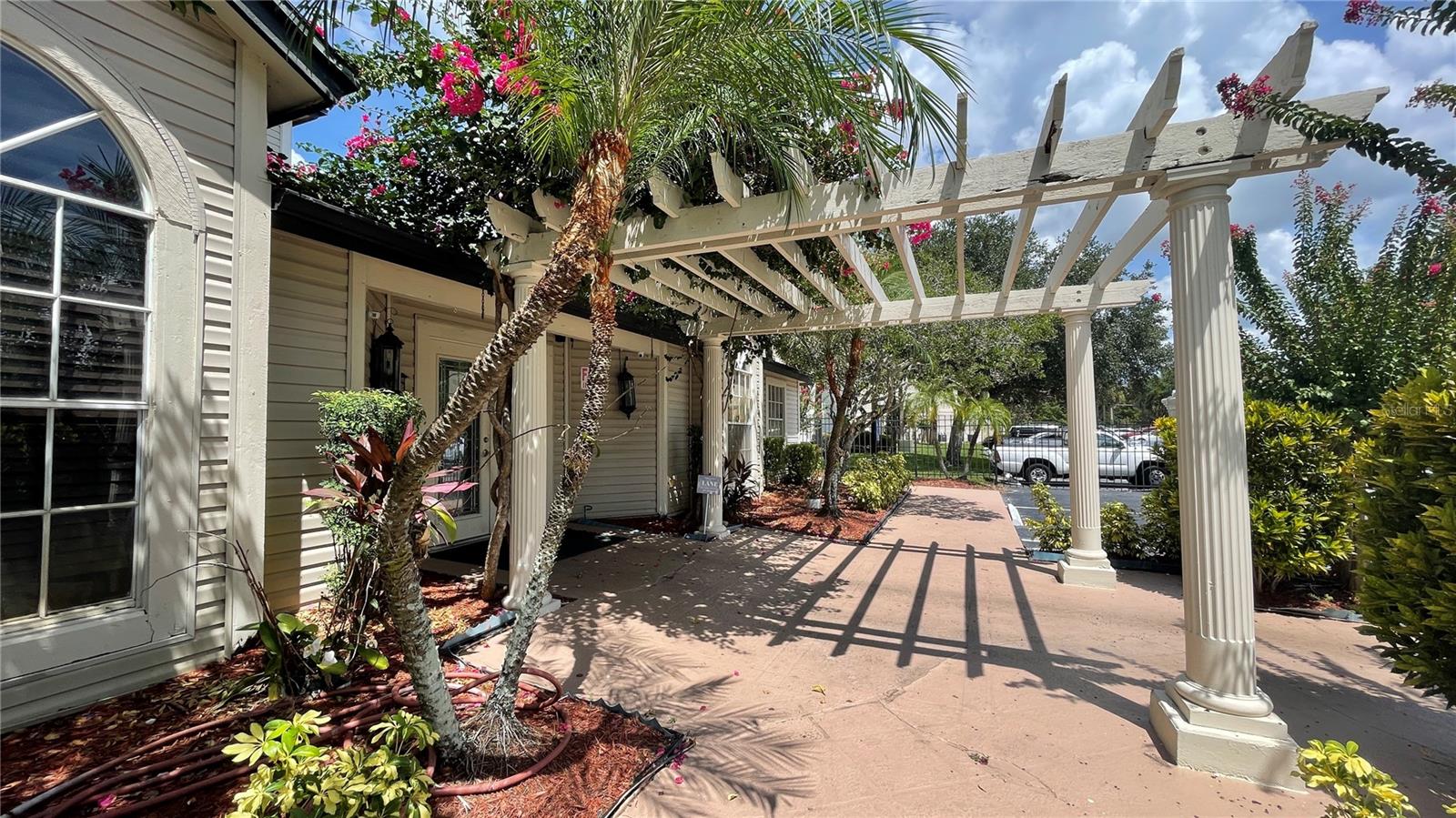 Image 21 of 24 For 1932 Lake Atriums Circle 67
