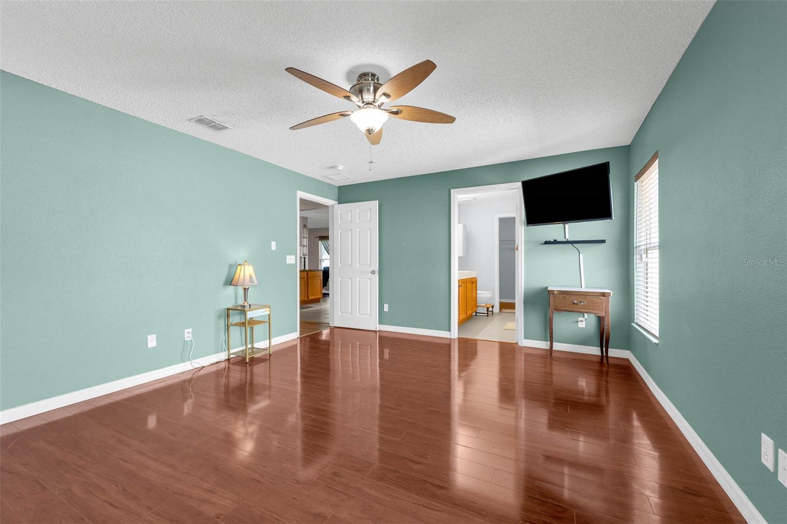 Image 21 of 53 For 754 Bristol Forest Way