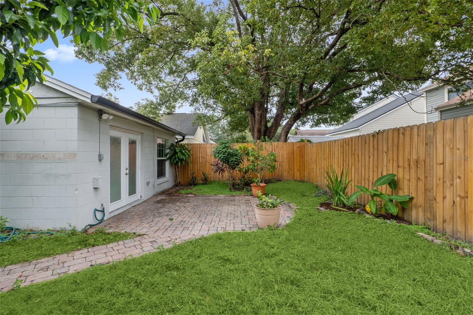 Image 16 of 19 For 1256 Pin Oak Drive