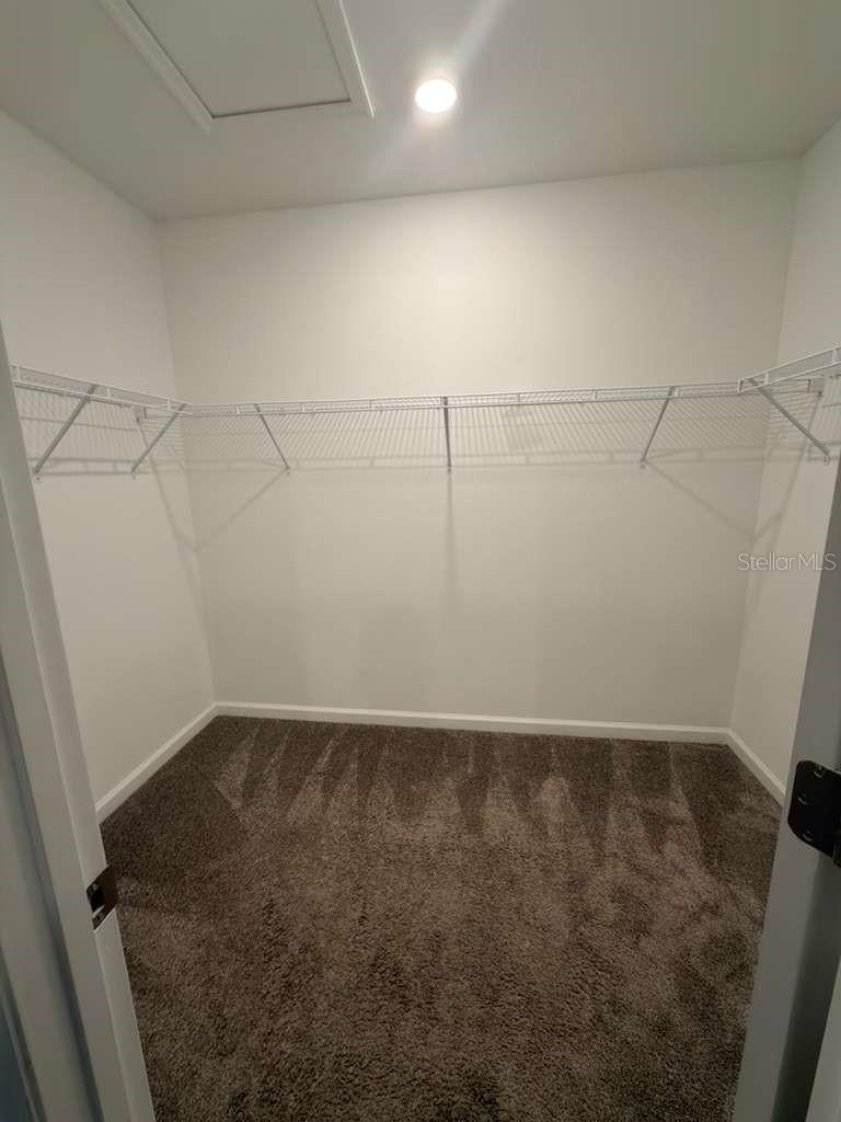 Image 19 of 22 For 207 Aqua Avenue