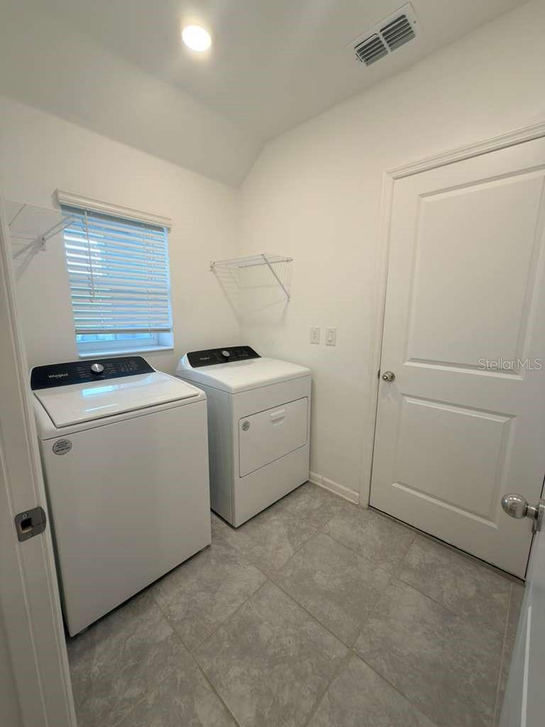 Image 5 of 22 For 207 Aqua Avenue