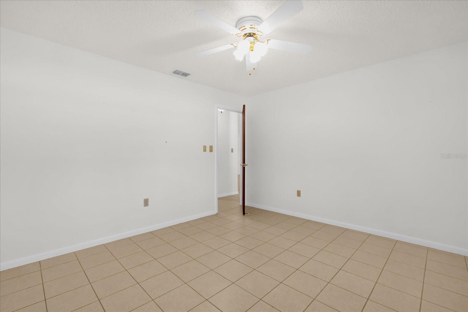 Image 10 of 26 For 25 Forest Drive