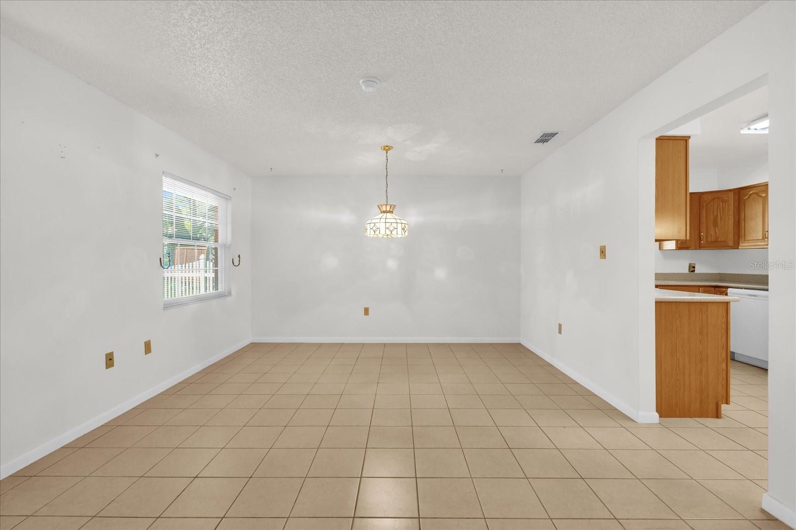 Image 19 of 26 For 25 Forest Drive