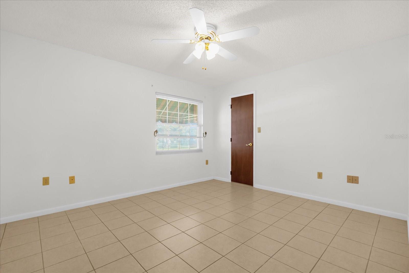 Image 9 of 26 For 25 Forest Drive