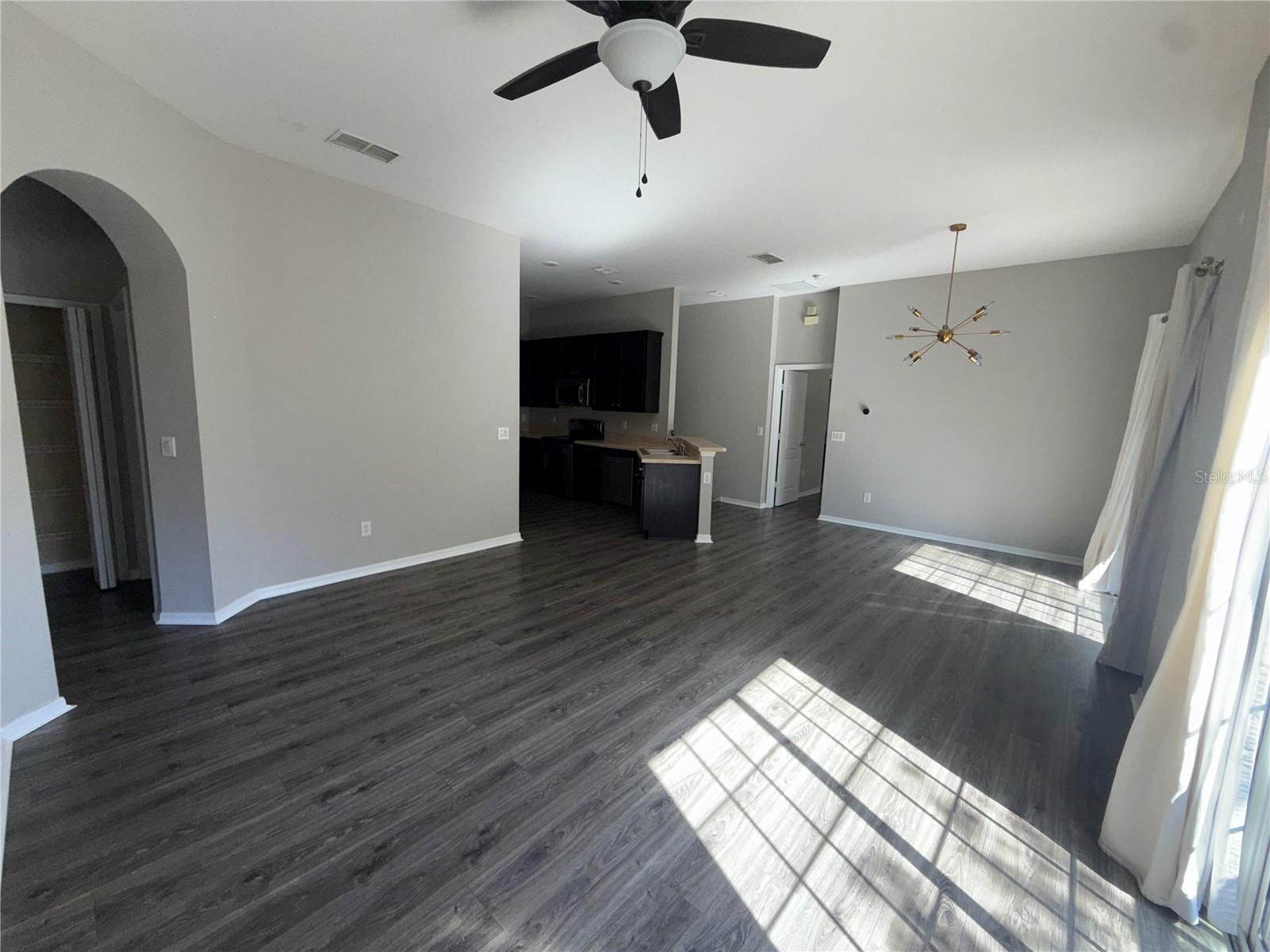 Image 32 of 42 For 1810 Pine Oak Trail