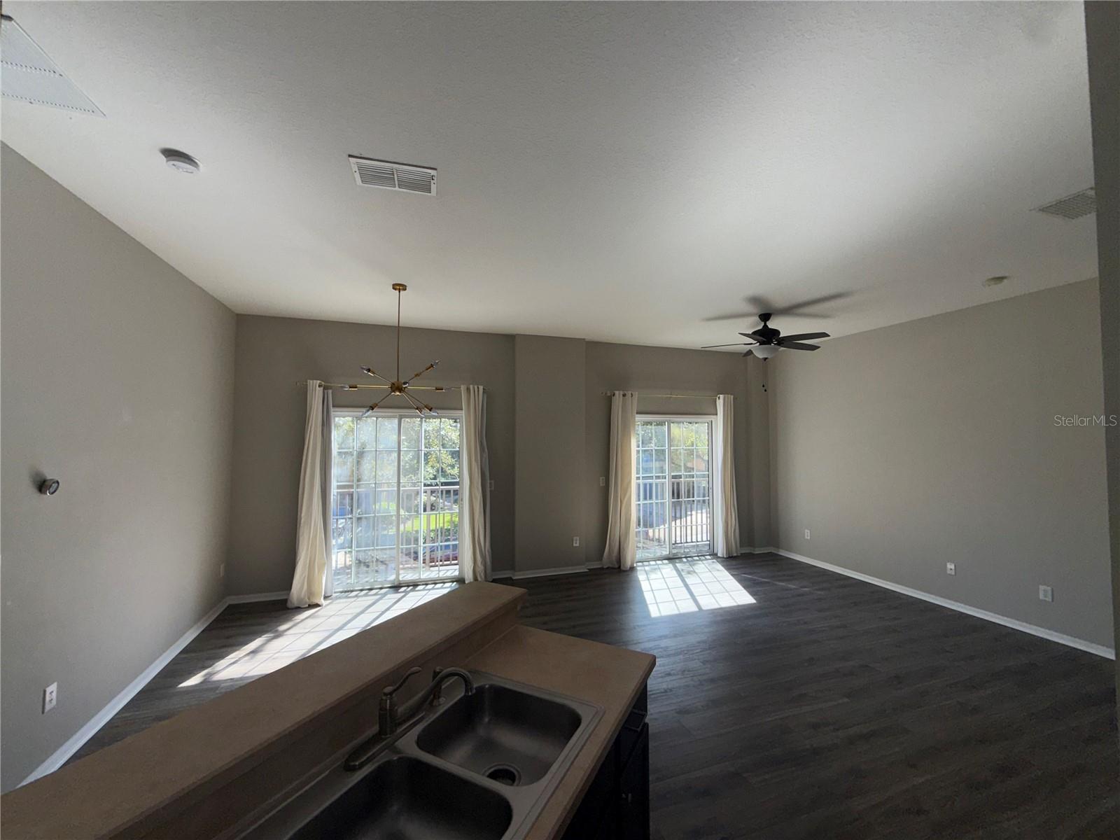 Image 33 of 42 For 1810 Pine Oak Trail